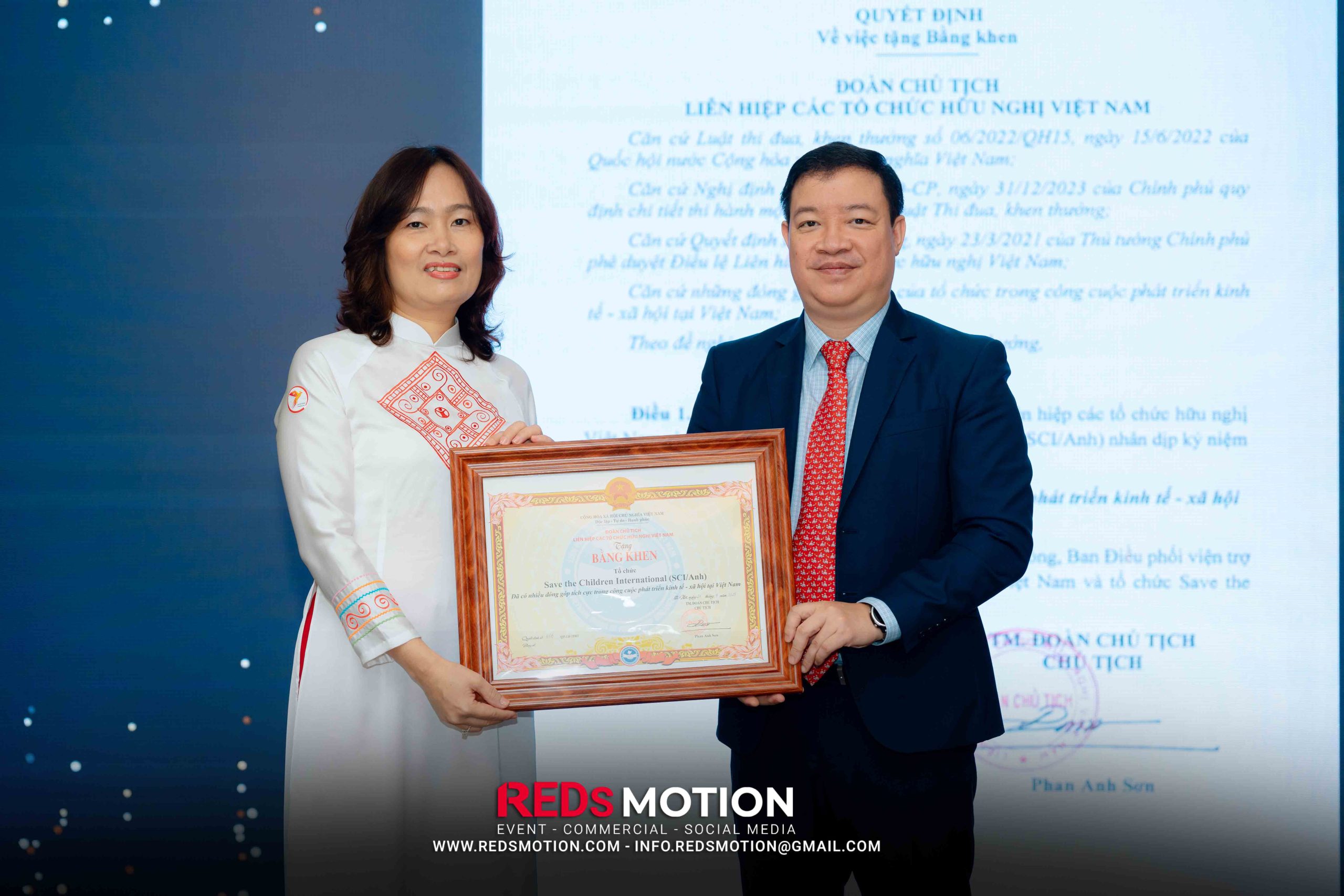 Reds-Motion-chup-Su-kien-35-Nam-Dong-Hanh-Cung-Tre-Em-Viet-Nam-Save-The-Children