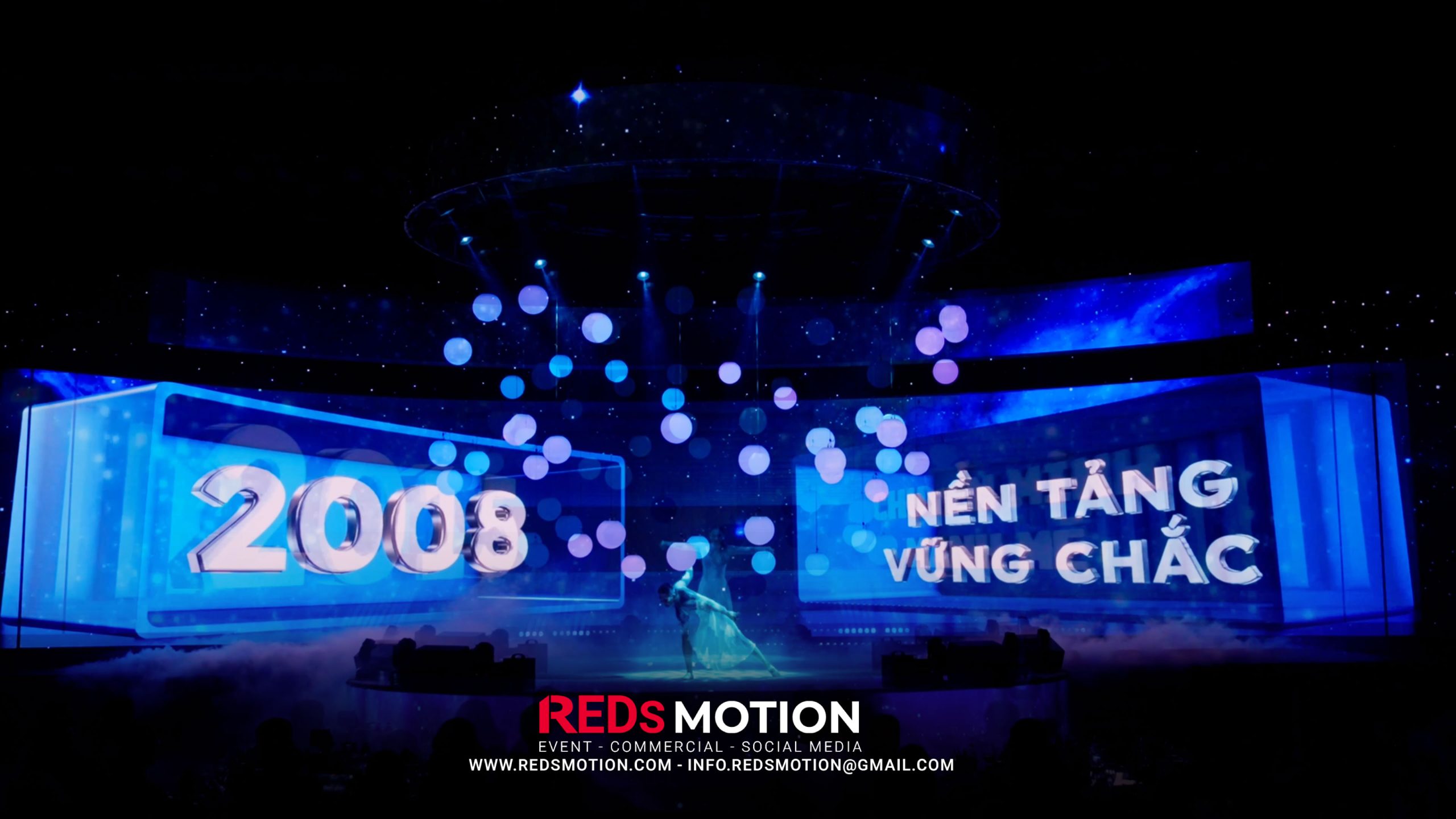 red-motion-chup-anh-le-ki-niem-17-nam-thanh-lap-EVF