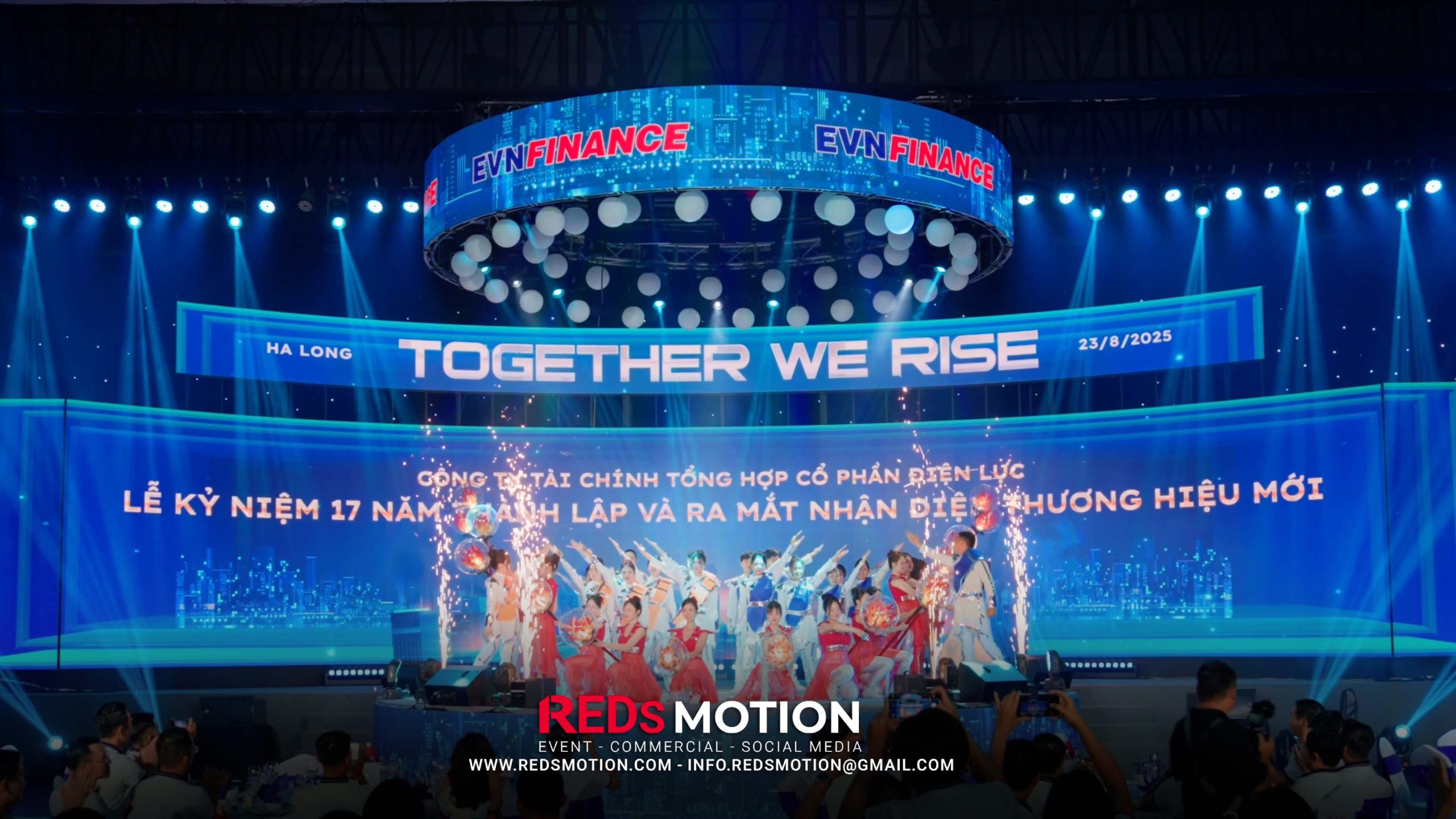 red-motion-chup-anh-le-ki-niem-17-nam-thanh-lap-EVF