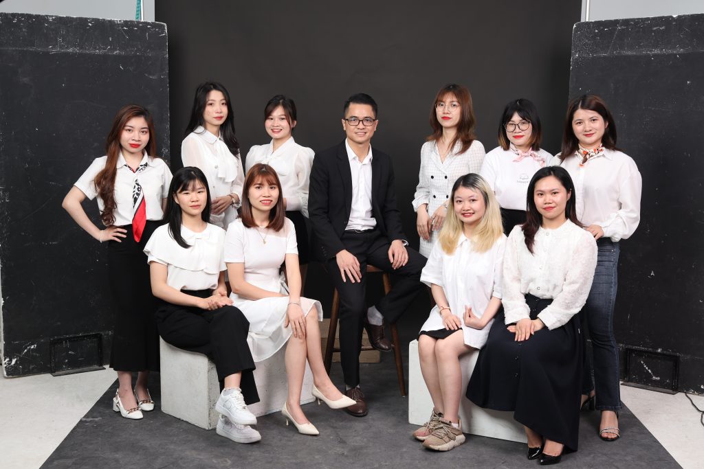 Reds-Motion-chup-anh-noi-bo-doanh-nghiep