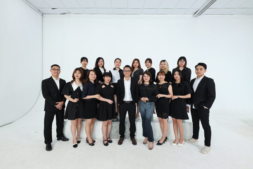 Reds-Motion-chup-anh-noi-bo-doanh-nghiep