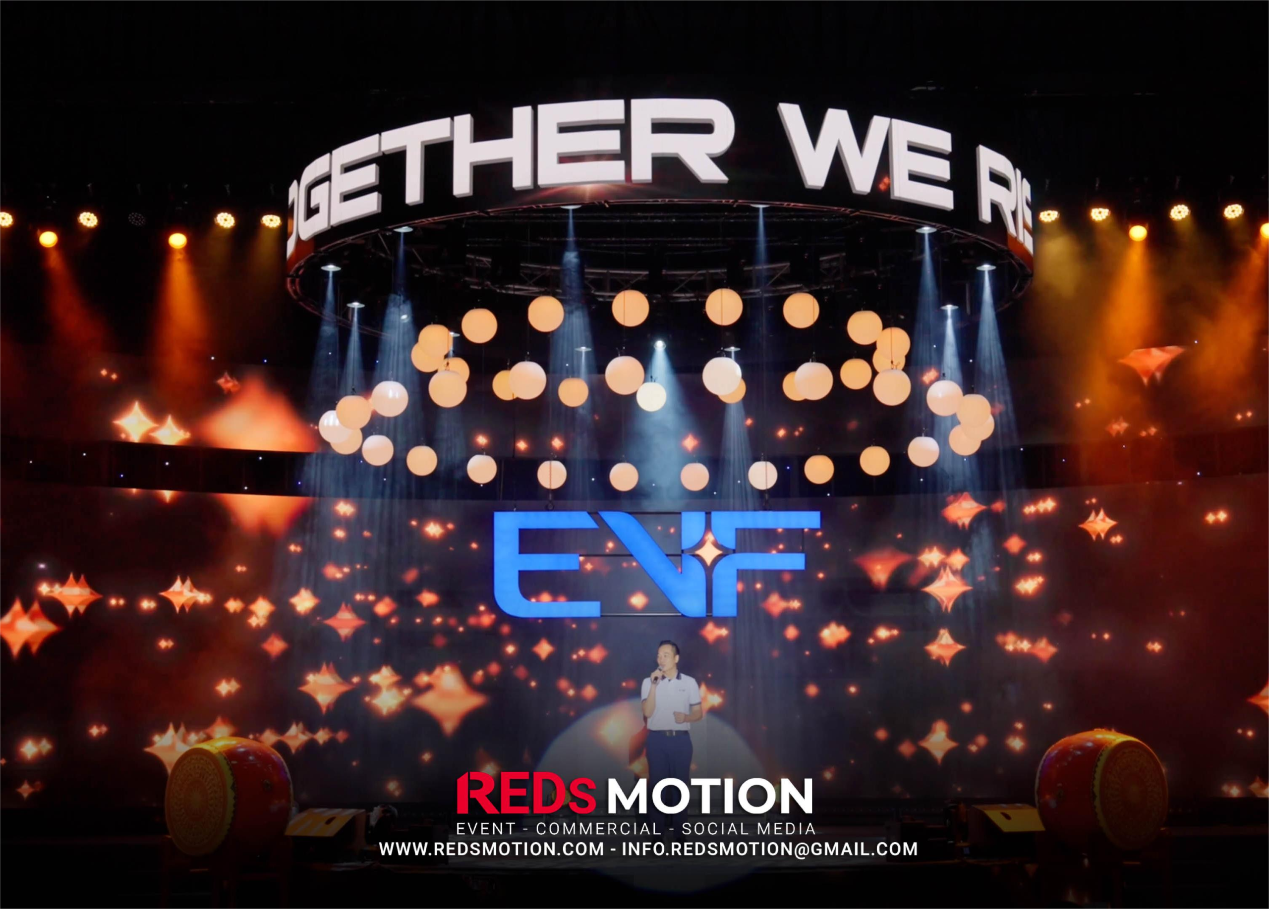 reds-motion-chup-anh-le-ki-niem-17-nam-thanh-lap-EVF