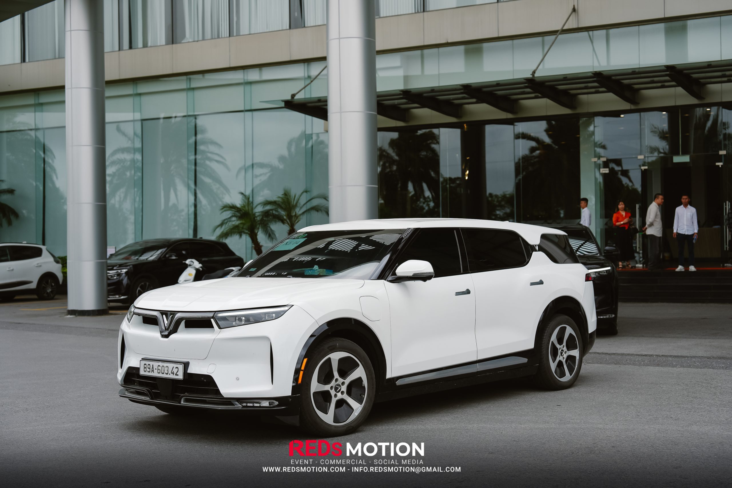 RedMotion-13